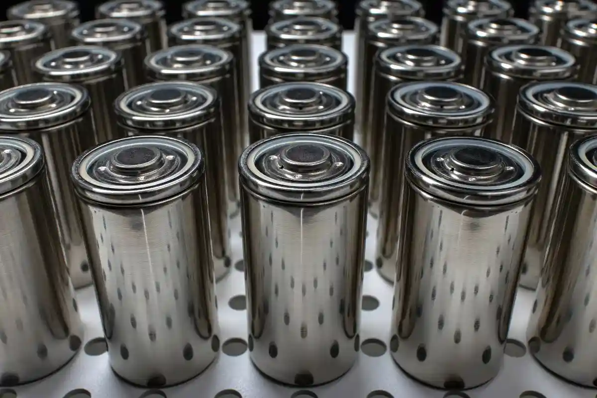 Предполагается, что в 2040 году спрос на литий вырастет более чем в 20 раз. Фото: Troggt / Shutterstock.com 