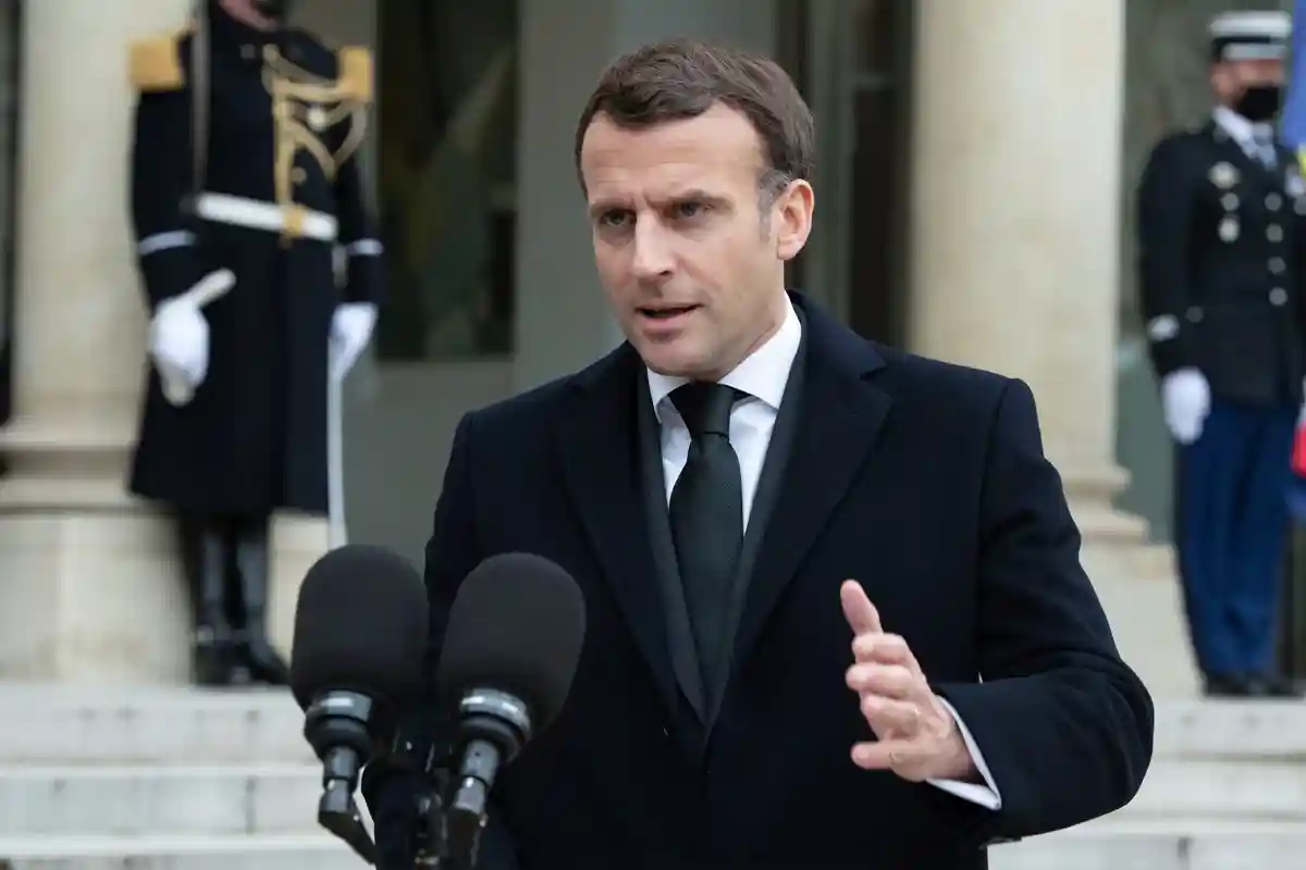Парламент ввел резкие правила для невакцинированных во Франции