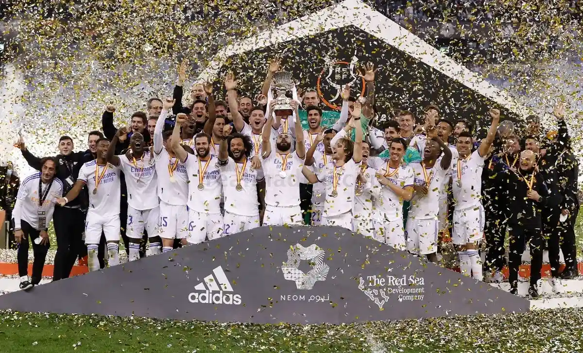 "Реал Мадрид" выиграл Суперкубок.