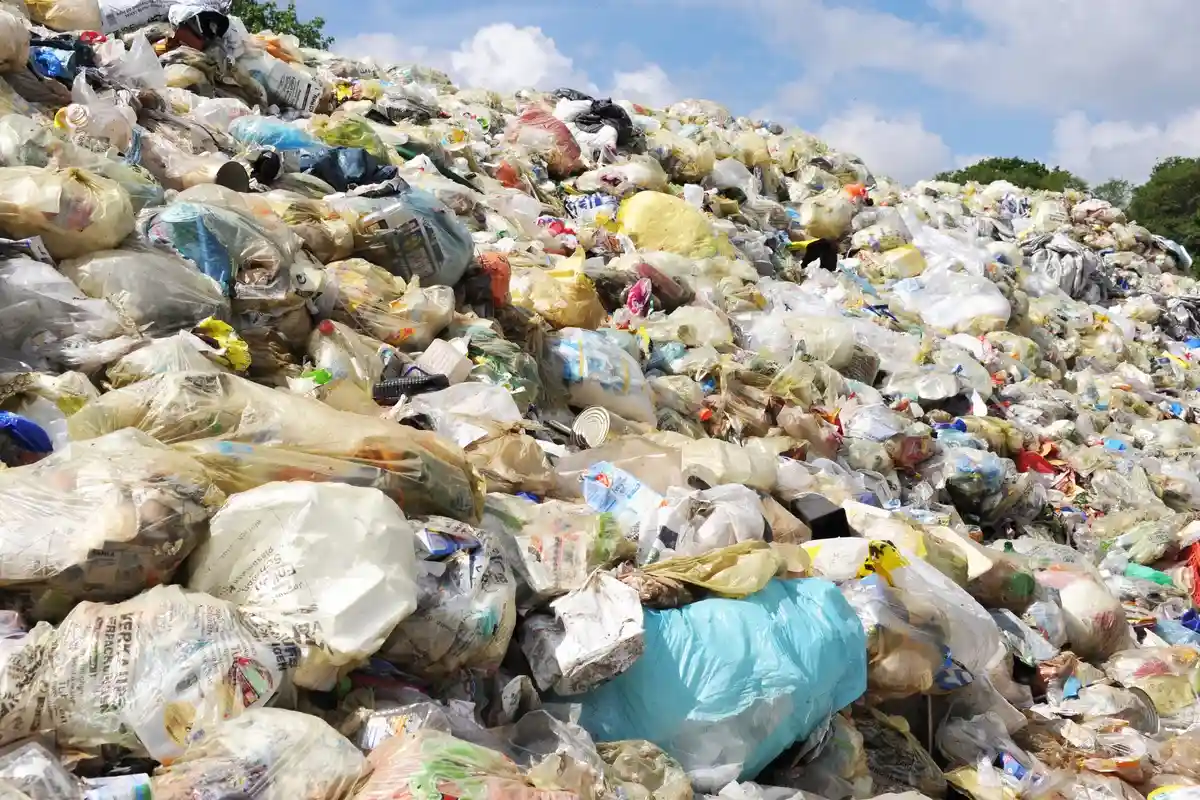 Пластиковые отходы на свалке в Германии Фото: nitpicker / Shutterstock.com