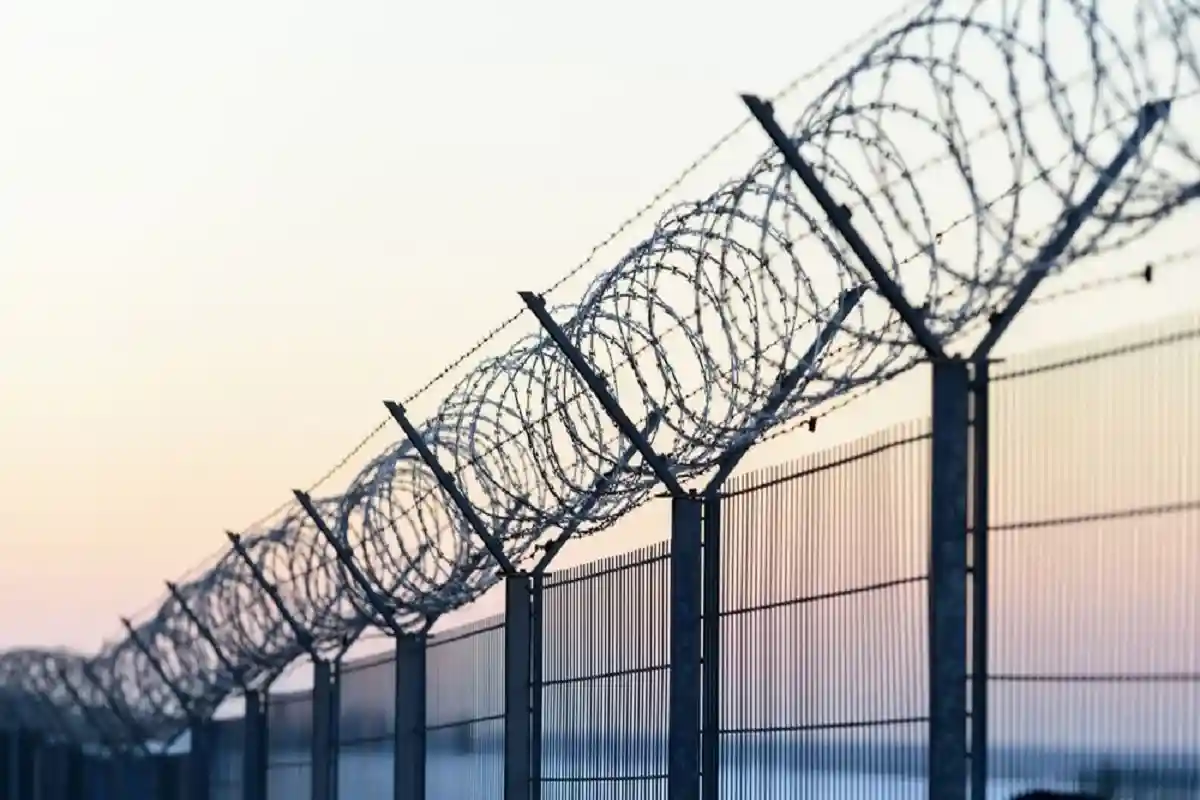 Тюремная компания в США протестирует систему домашнего ареста иммигрантов