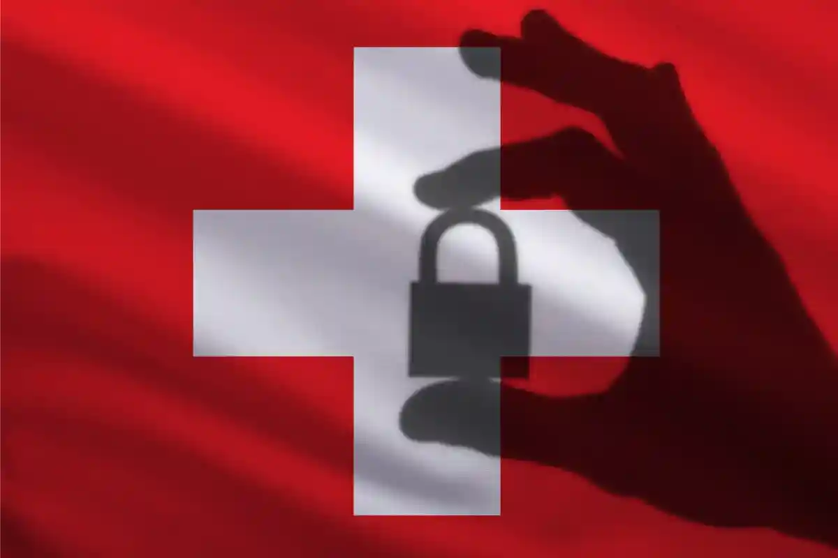 Нейтральная Швейцария вводит санкции против России. Фото: ADragan / Shutterstock.com