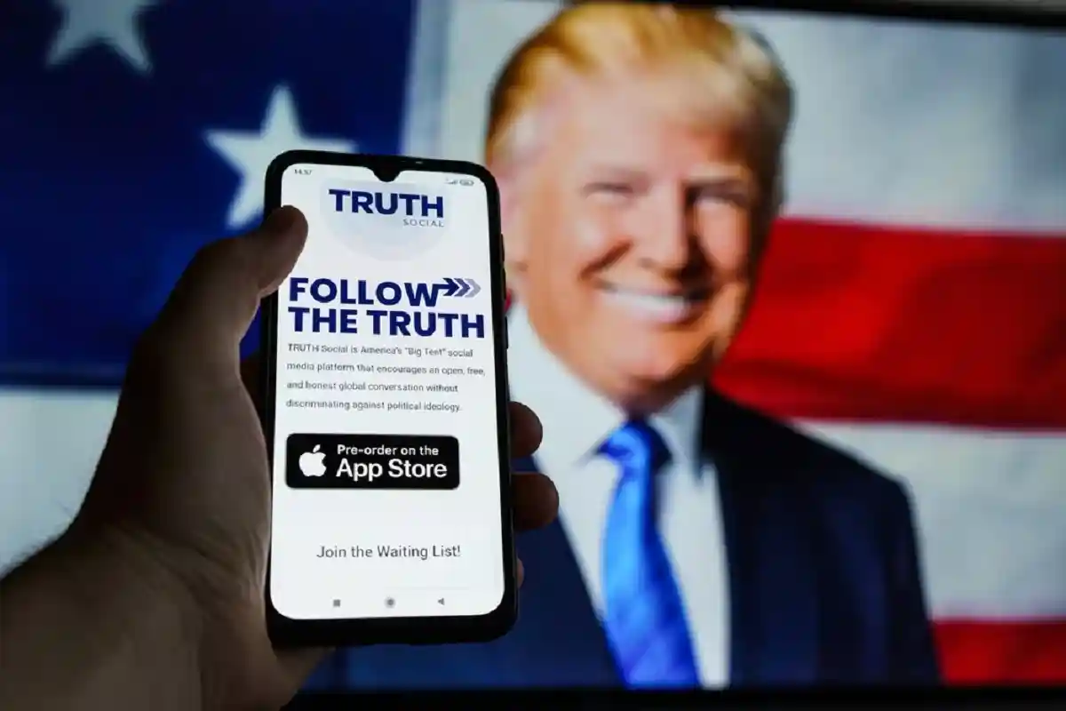 Трамп запустит новое приложение Truth Social в App Store
