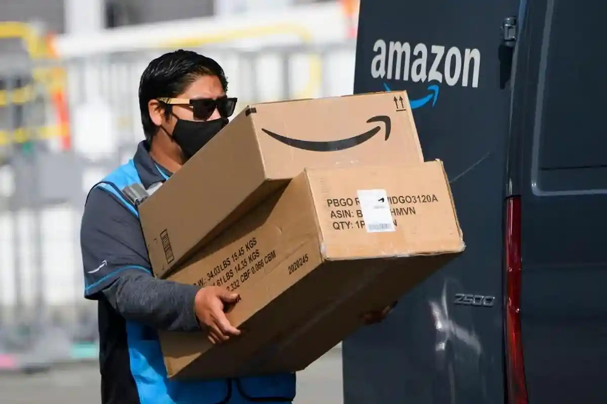 Американская компания Amazon озолотилась на пандемии. Фото: scrtmag / twitter.com