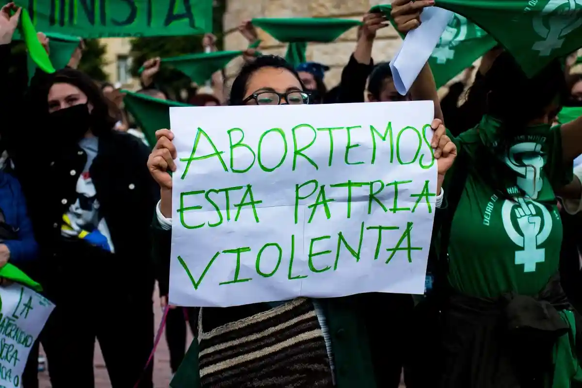 Историческое решение: в Колумбии декриминализировали аборты