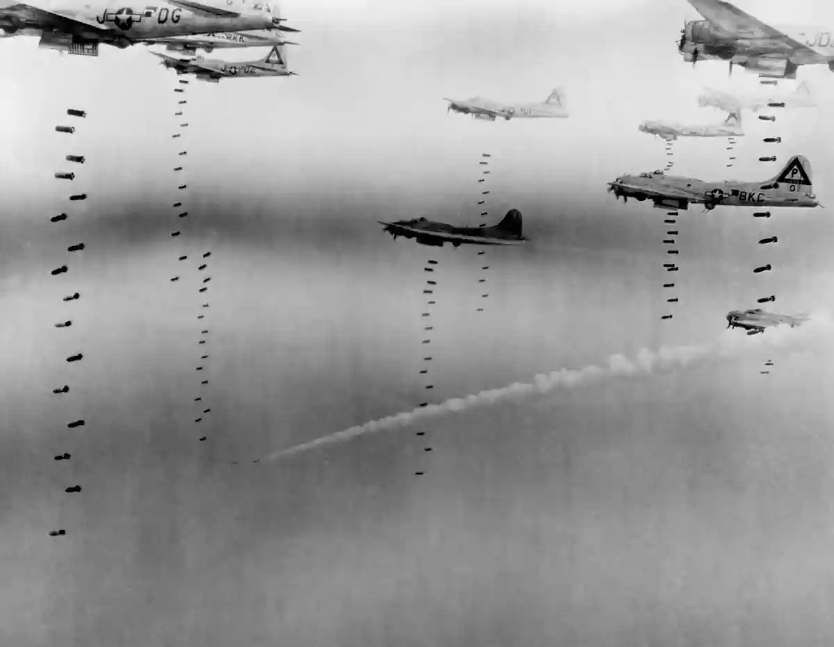 B-17 Летающие крепости 8-го ВВС США бомбардировки Дрездена. Everett Collection / shutterstock.com 