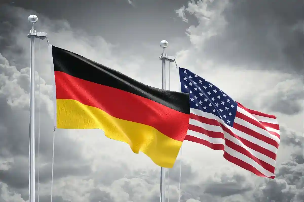 Олаф Шольц отметил в качестве основной цели встречи с Джо Байденом укрепление трансатлантического партнерства Германии и США. Фото: FreshStock / Shutterstock.com 