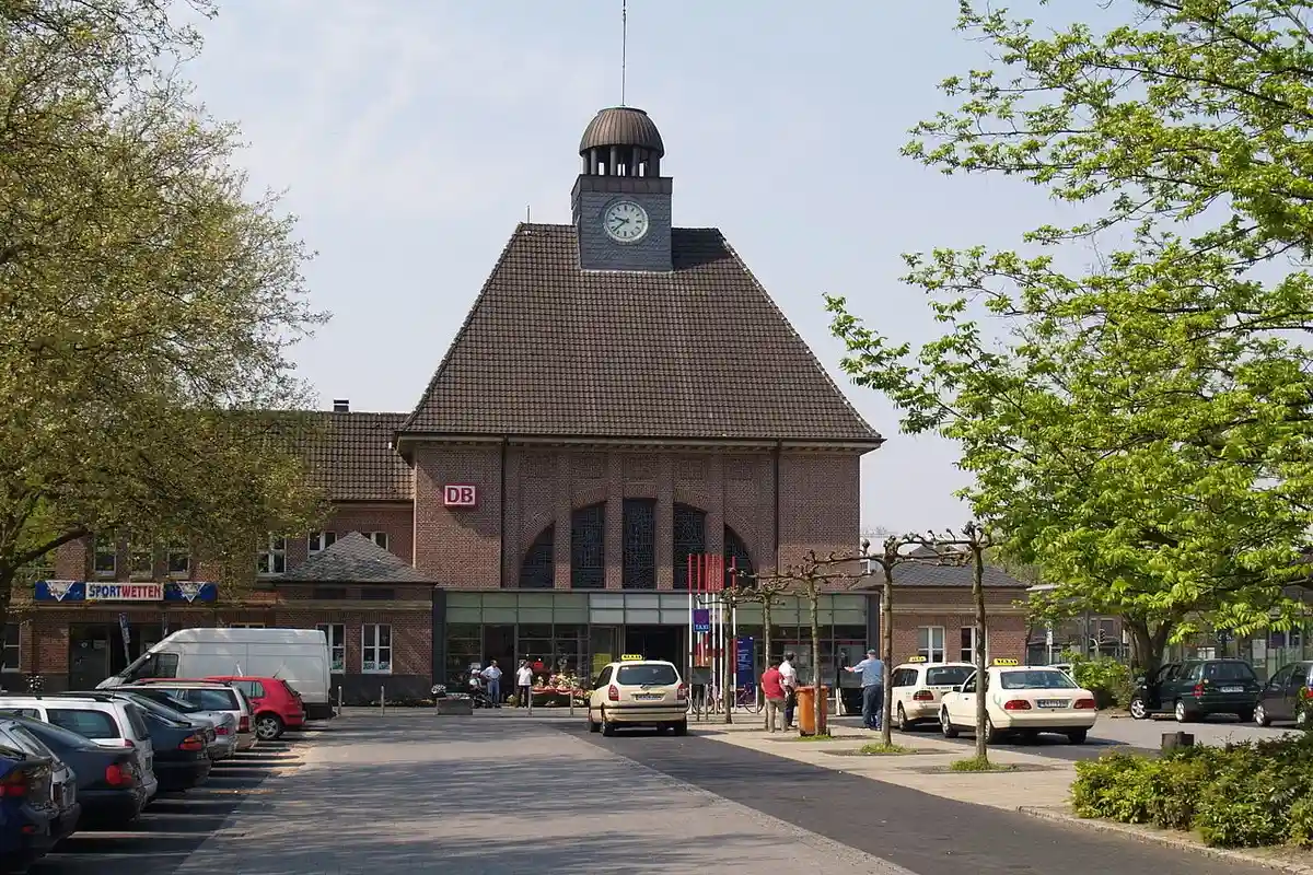 Центральный железнодорожный вокзал Херне. Фото: Arnold Paul / wikimedia.org