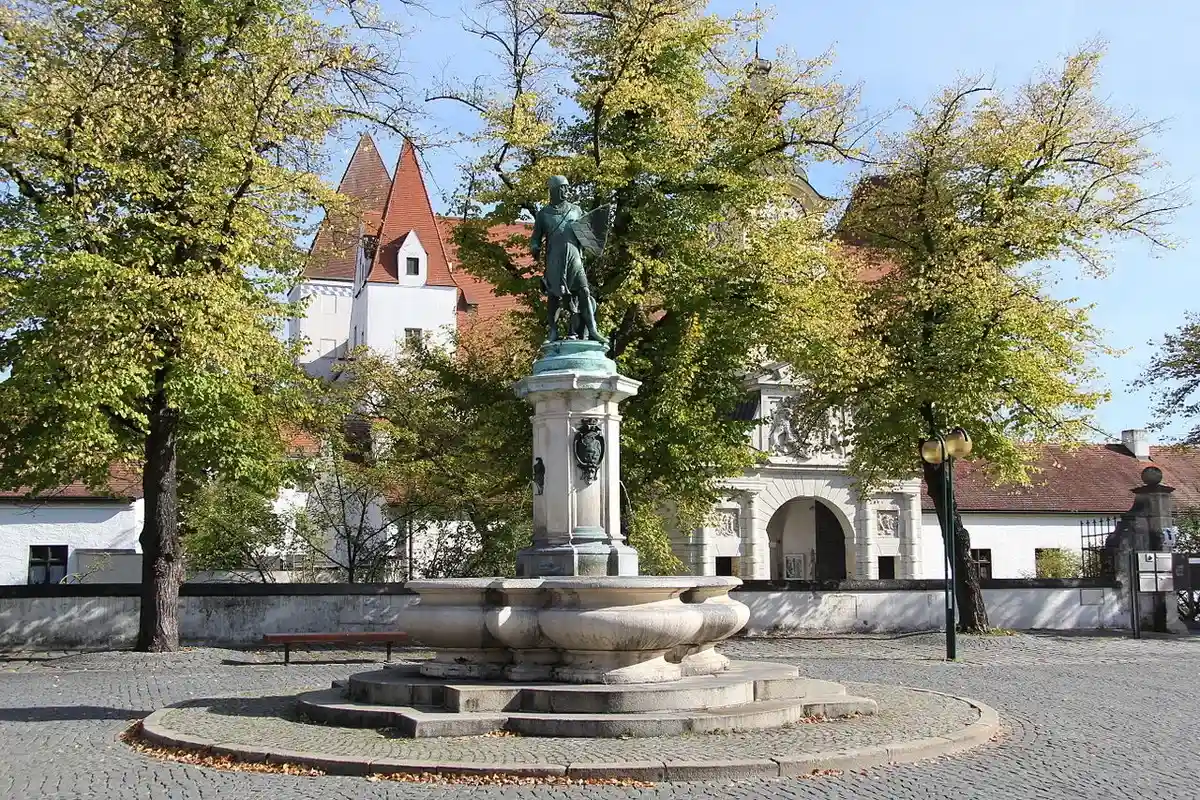 Фонтан на центральной площади города Ингольштадт. Фото: Franconia / wikimedia.org