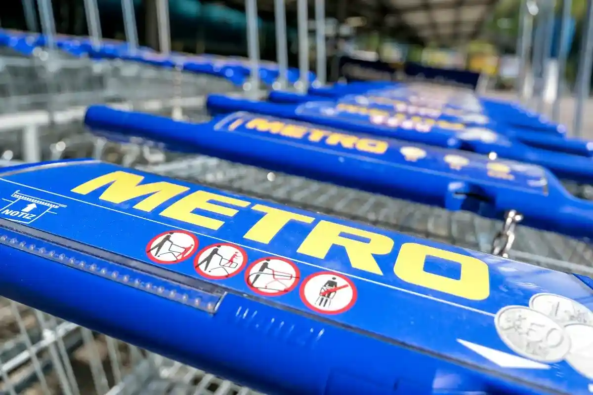 В первом квартале 2021/22 года продажи METRO достигли 7,6 млрд евро. Фото: Bjoern Wylezich / Shutterstock.com