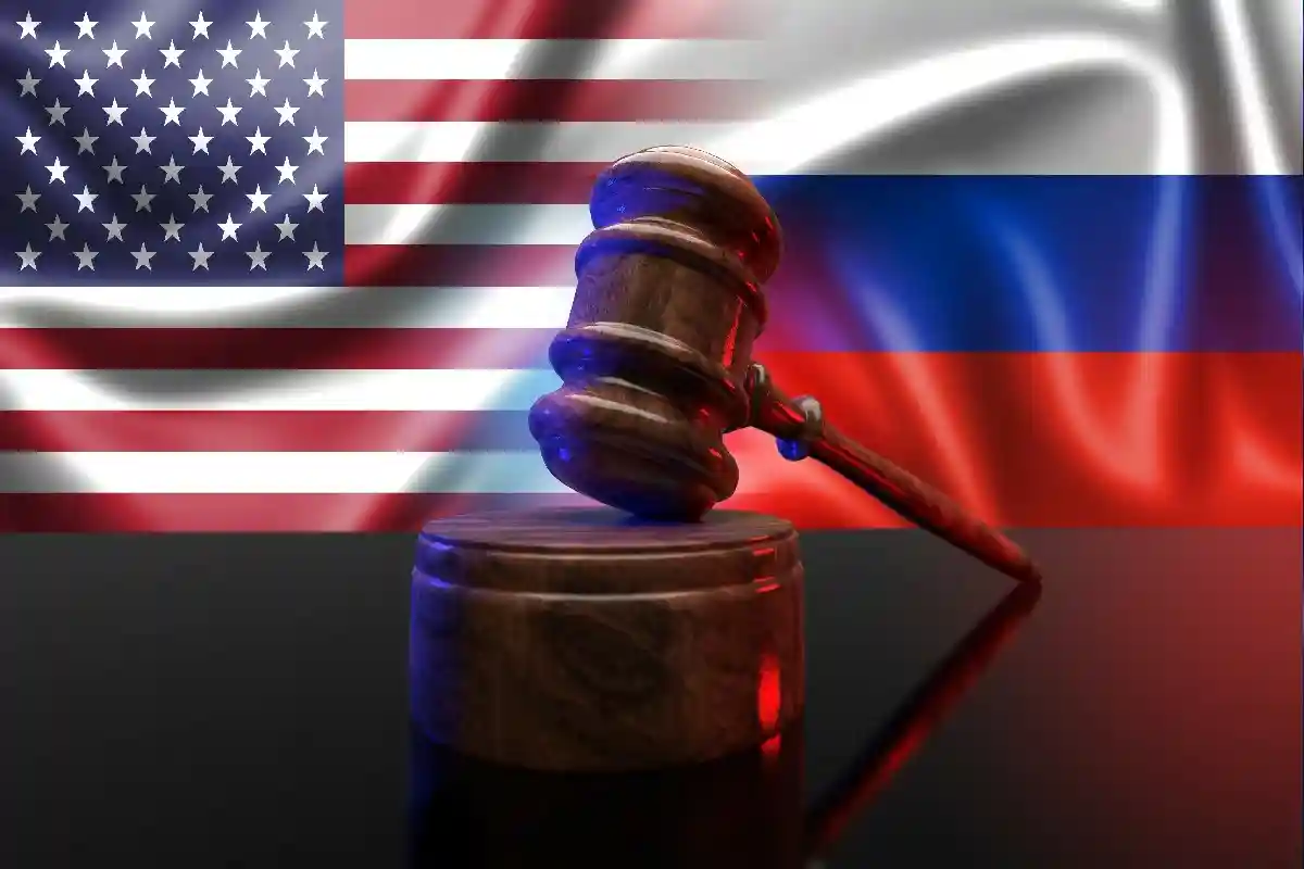 США уже ввели санкции против российских банков. Об этом заявил президент США Джо Байден. Фото: Tomasz Makowski / Shutterstock.com