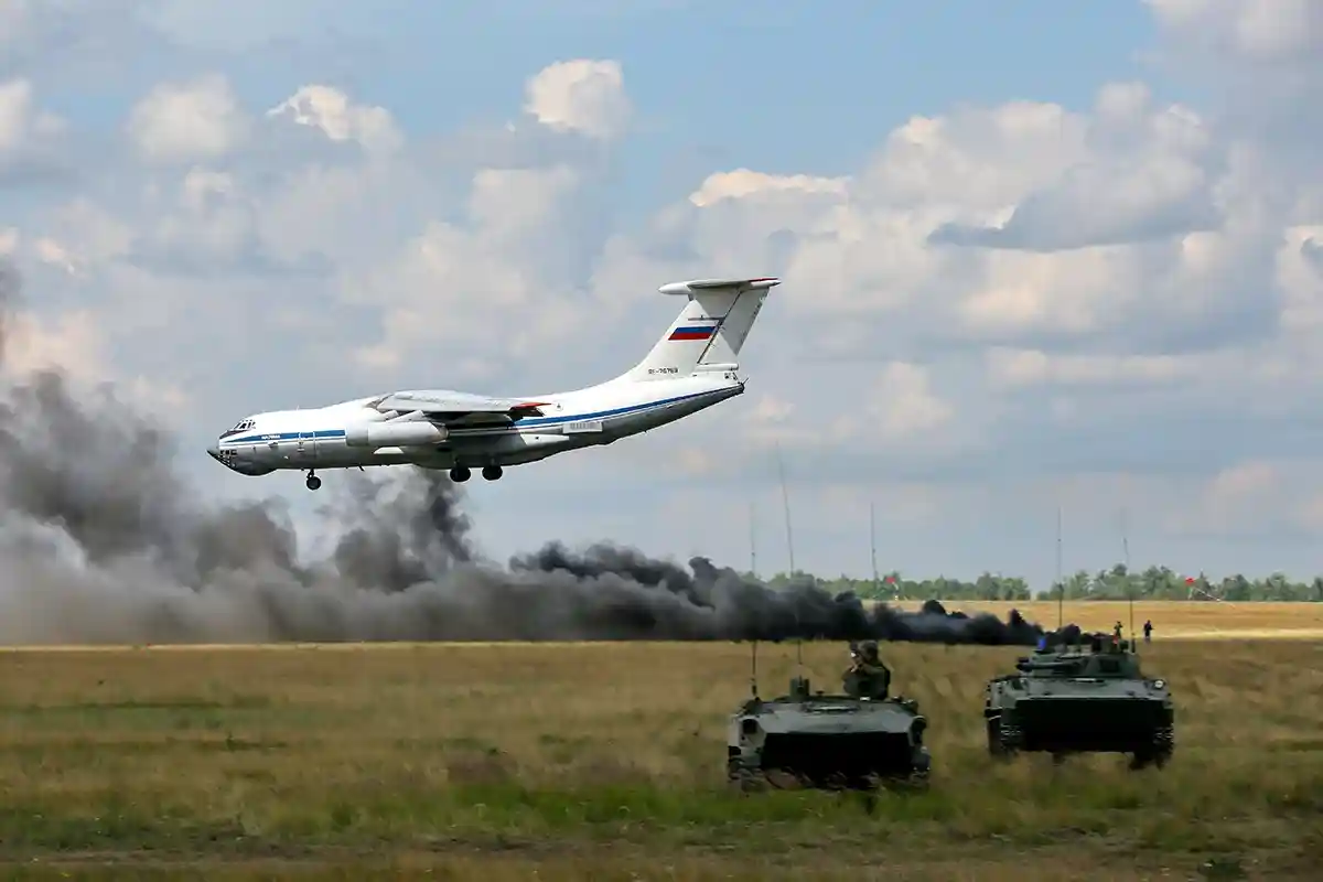 Сбит АН-76 с десантом. Фото: Mil.ru / wikipedia.org