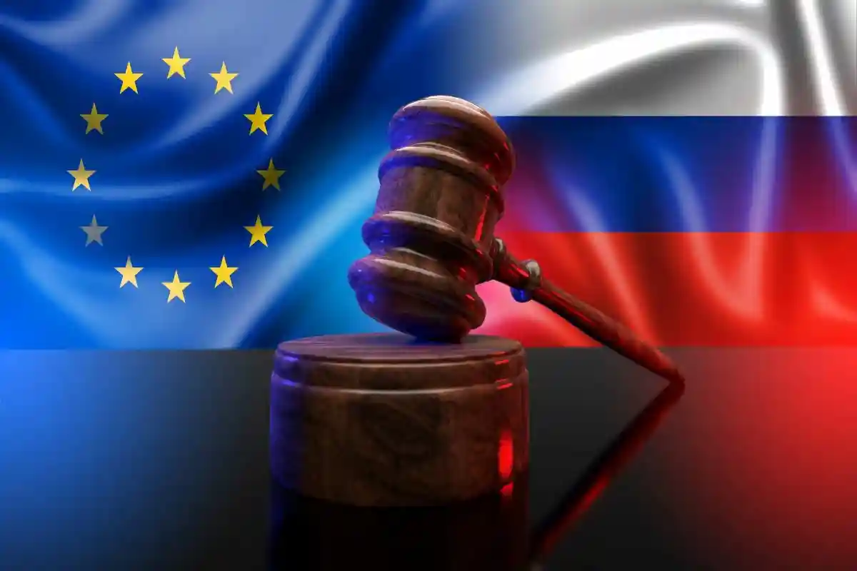 ЕС принимает пакет санкций против России