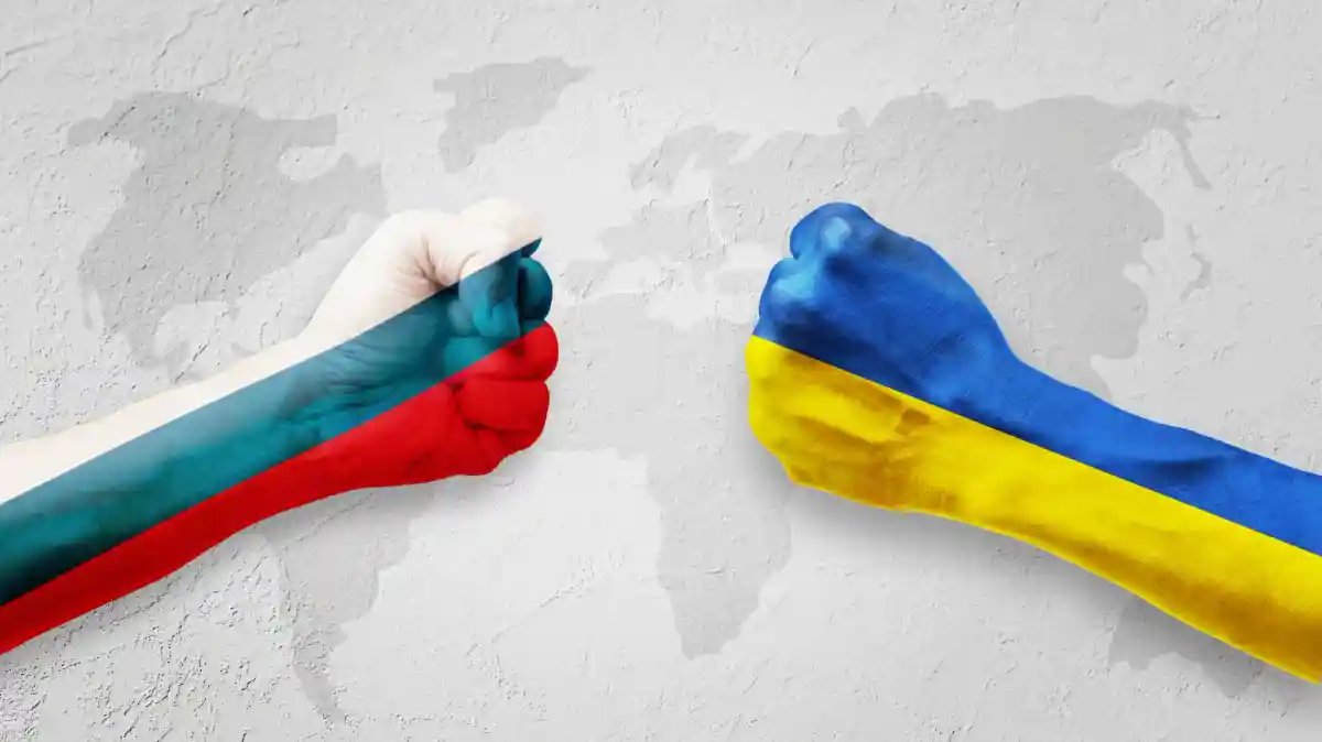 Противостояние Украины и России. Фото: Khanthachai C / shutterstock.com