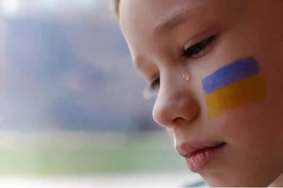 Украину покинули почти 400 тысяч беженцев. Фото: Da Antipina / Shutterstock.com