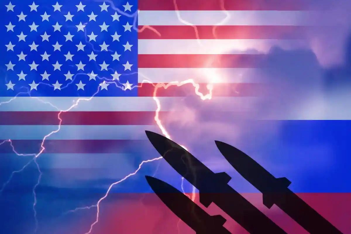 США даст Украине 13,6 млрд долларов на оружие и боеприпасы. Фото: Alex SG / Shutterstock.com