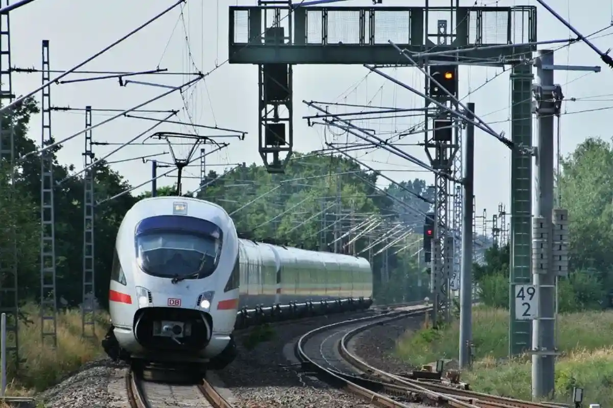 Железнодорожная линия Берлин-Гамбург