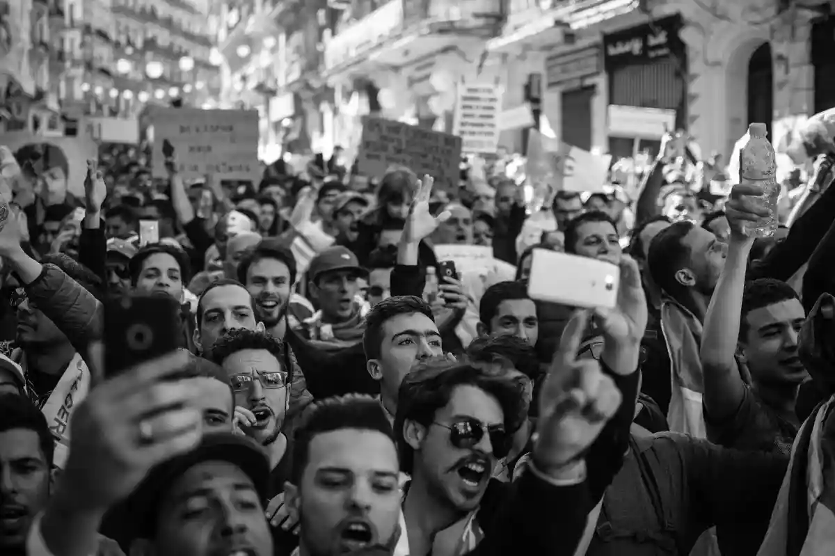 Люди борются за свою права. Фото: Amine M'Siouri / pexels.com