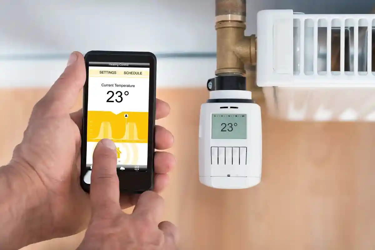 На некоторых термостатах можно регулировать температуру с помощью мобильного приложения Фото: Andrey_Popov / Shutterstock.com