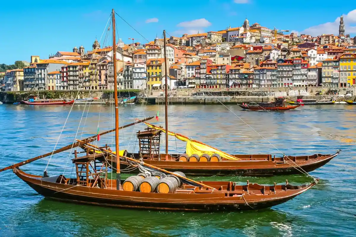 Португалия. Фото: Jose Miguel Sanchez / Shutterstock.com