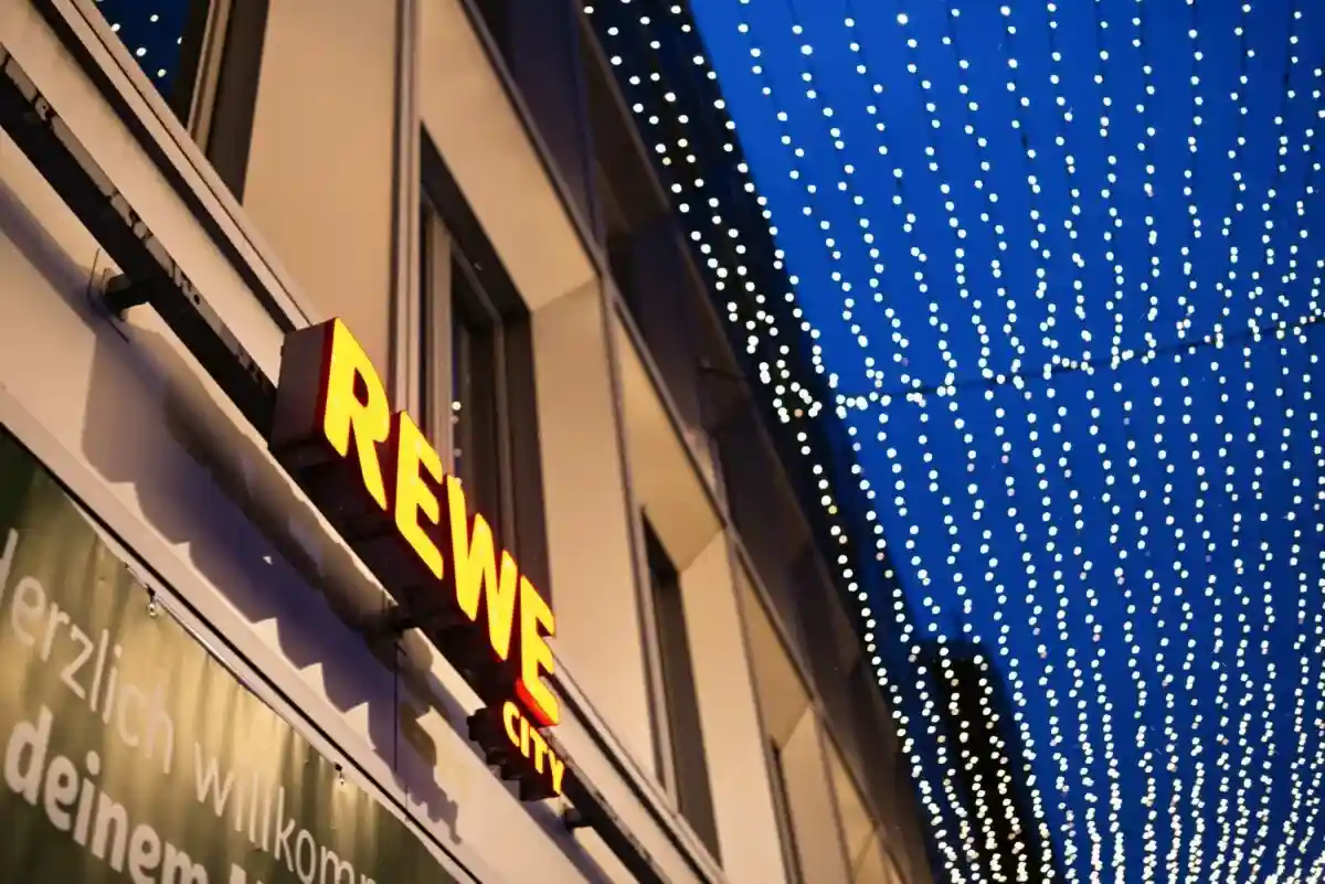 REWE — одна из крупнейших сетей супермаркетов в Германии Фото: Aleksejs Bocoks / aussiedlerbote.de