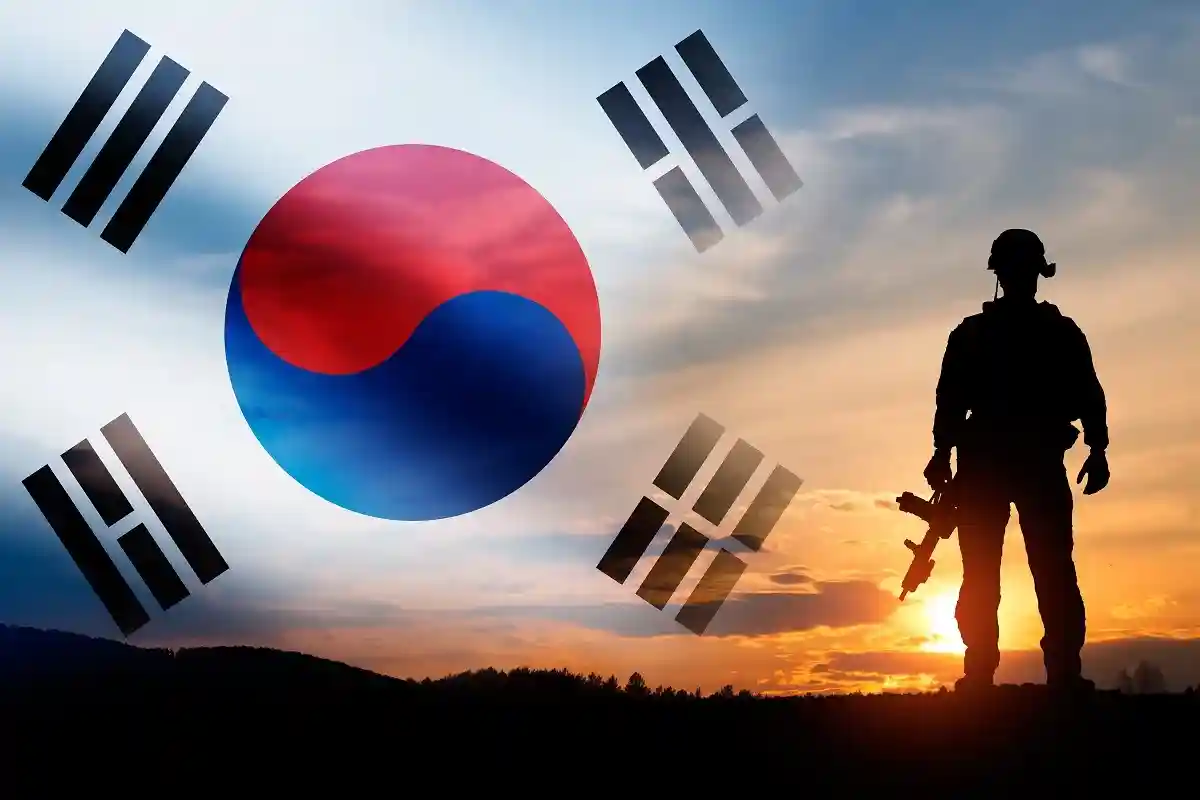 Верховным главнокомандующим вооруженными силами Южной Кореи по должности является президент Мун Чжэ Ин. Фото: Hamara / shutterstock.com