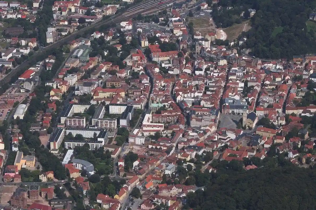 Центр города Айзенах, вид с запада. Фото: Wolfgang Pehlemann / wikimedia.org