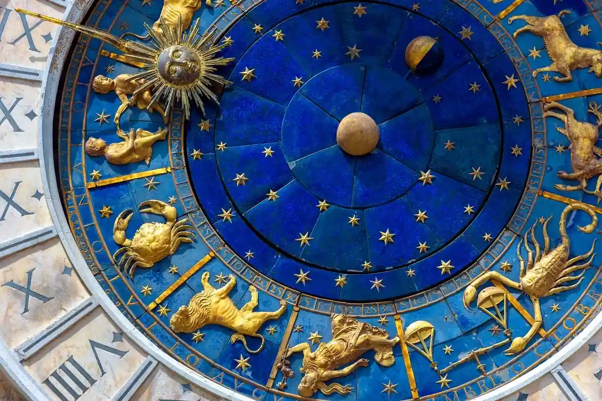 Астрология зародилась на заре человеческой цивилизации. Фото: Viacheslav Lopatin / shutterstock.com