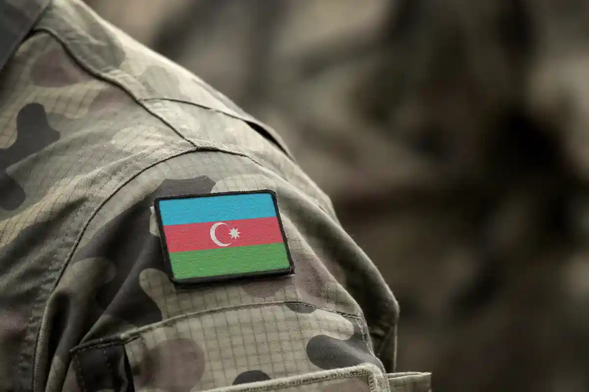 Азербайджан вывел