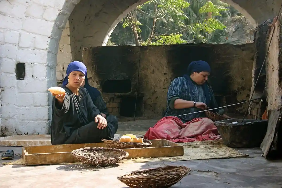 В Египте установили фиксированную цену на хлеб. Фото: bumihills / Shutterstock.com