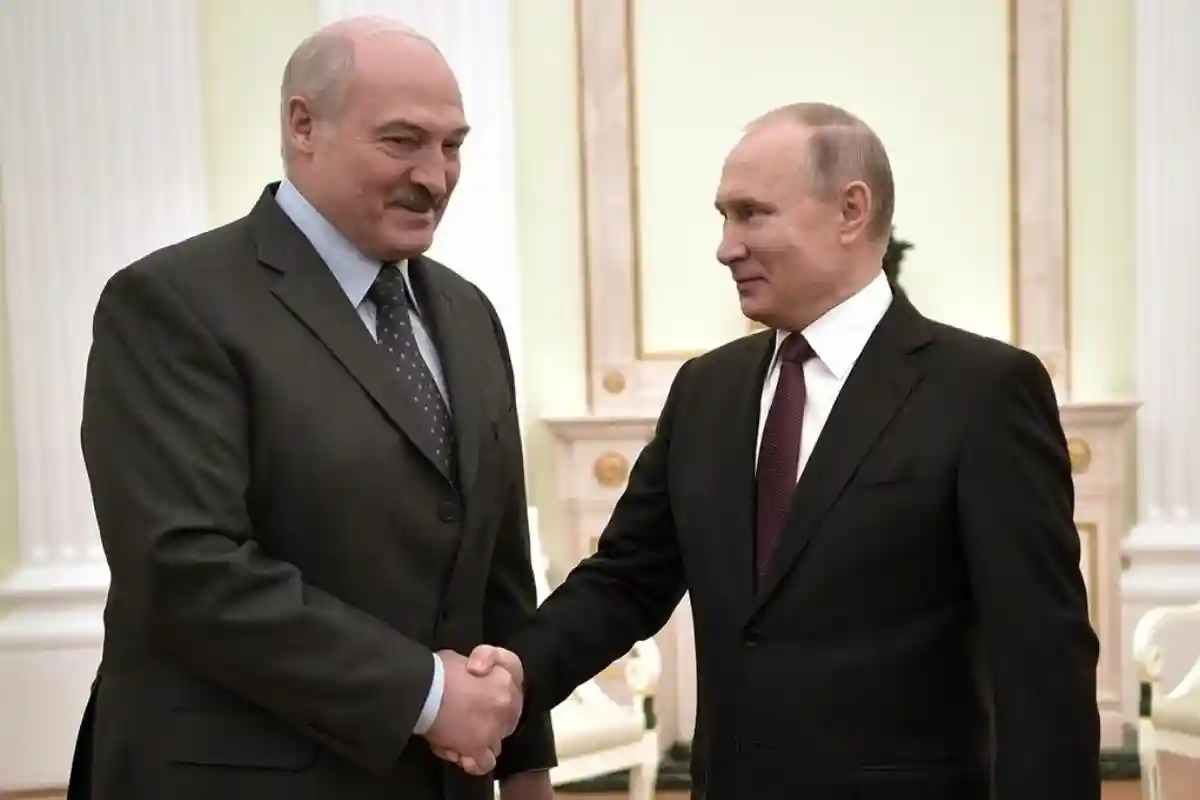 что принес Лукашенко Путину