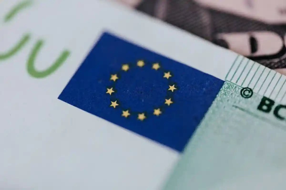 В 2020 году государства-члены ЕС предоставили гражданство 729 000 людям. Фото: Karolina Grabowska / Pexels.