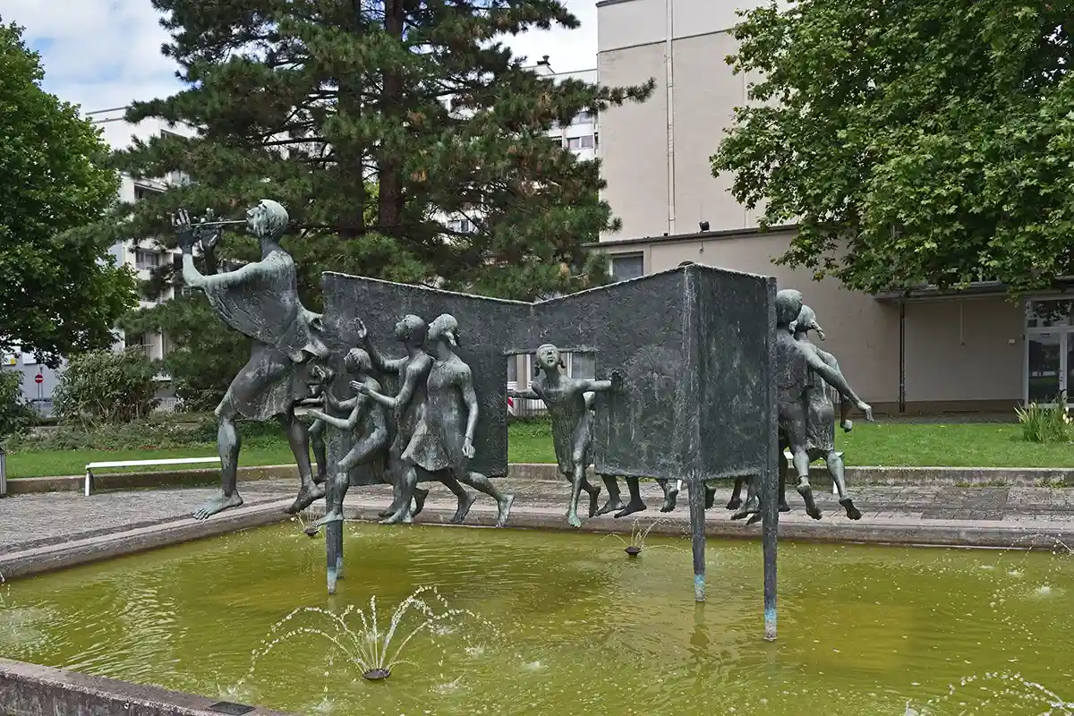 Новый фонтан, иллюстрирующий легендарную сказку. Фото Wikimedia