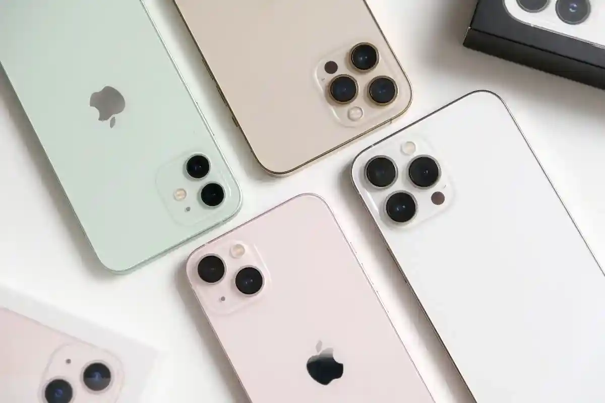 Vodafone надеется на поддержку со стороны Apple. Модели iPhone с поддержкой 5G вскоре будут адаптированы для 5G+ после обновления программного обеспечения. Фото: Framesira / Shutterstock.com