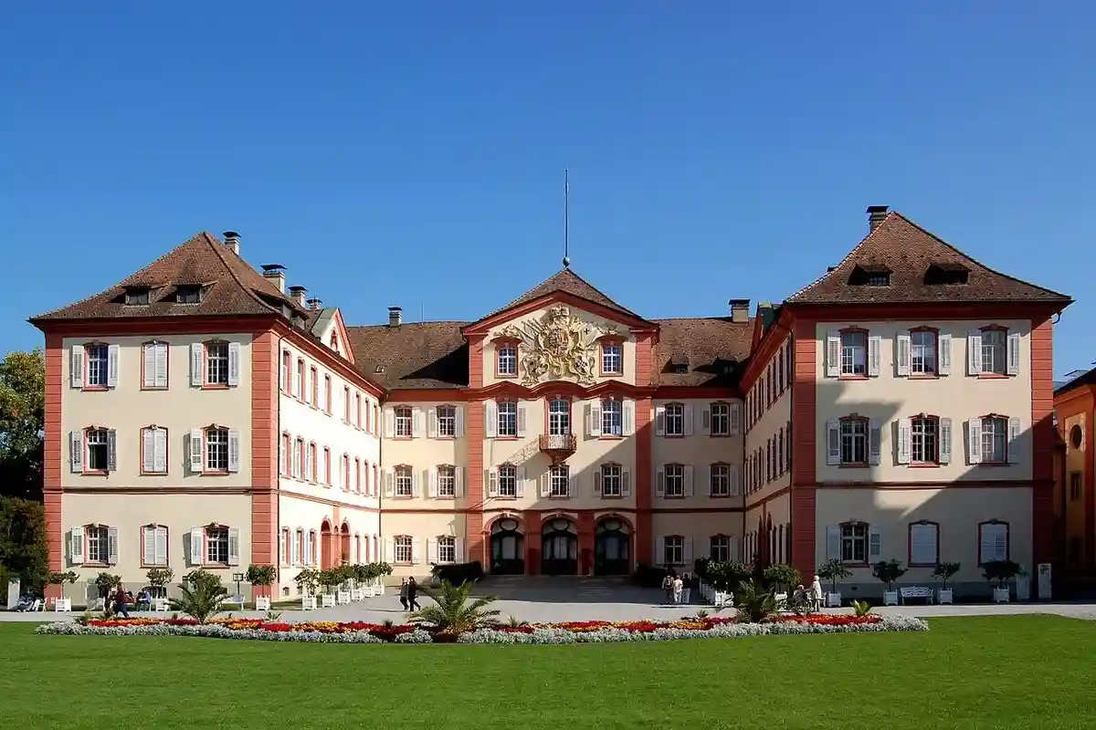 Дворец на острове Майнау в городе Констанц. Фото: Gerhard Giebener / wikimedia.org