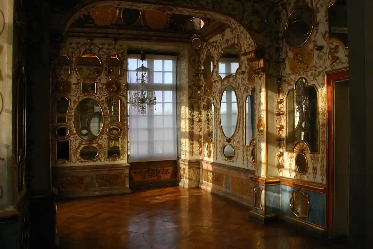 Внутренний интерьер дворца в городе Людвигсбург. Фото: Gerd Eichmann / wikimedia.org