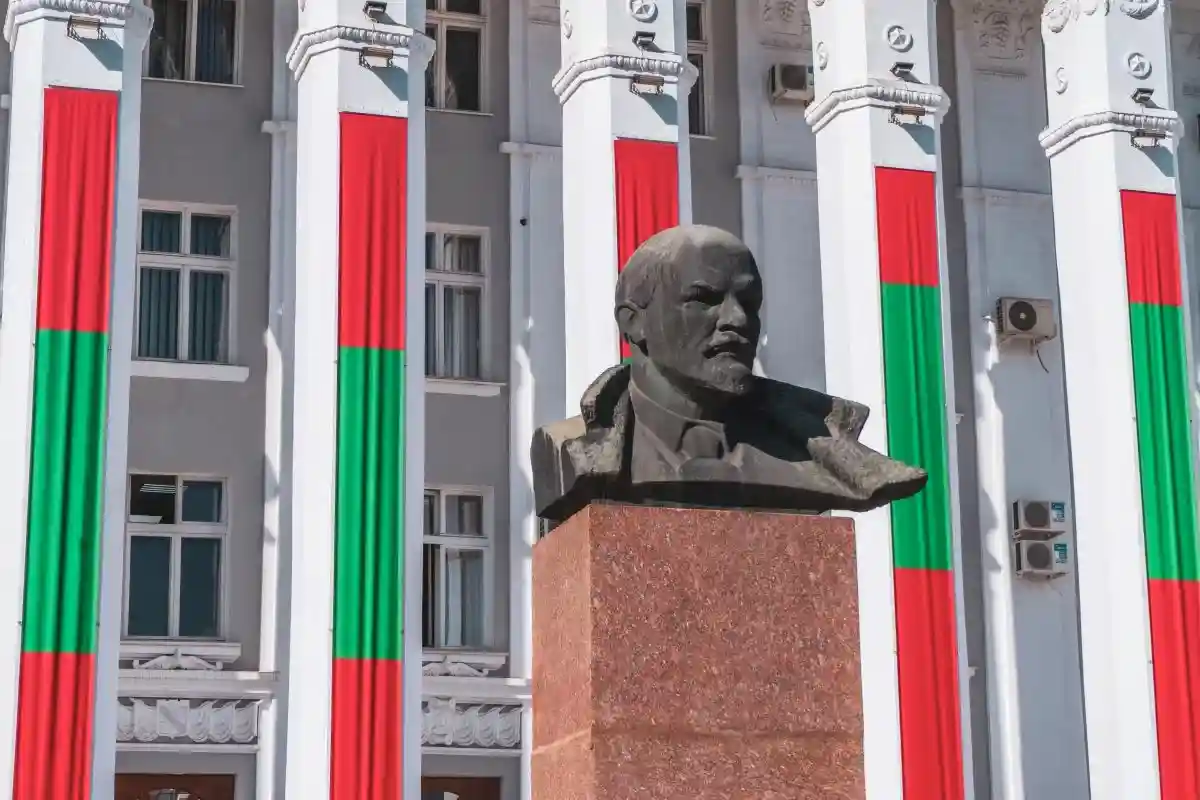 Бюст Ленина в Тирасполе (Приднестровье). Фото: Dan70cz / shutterstock.com