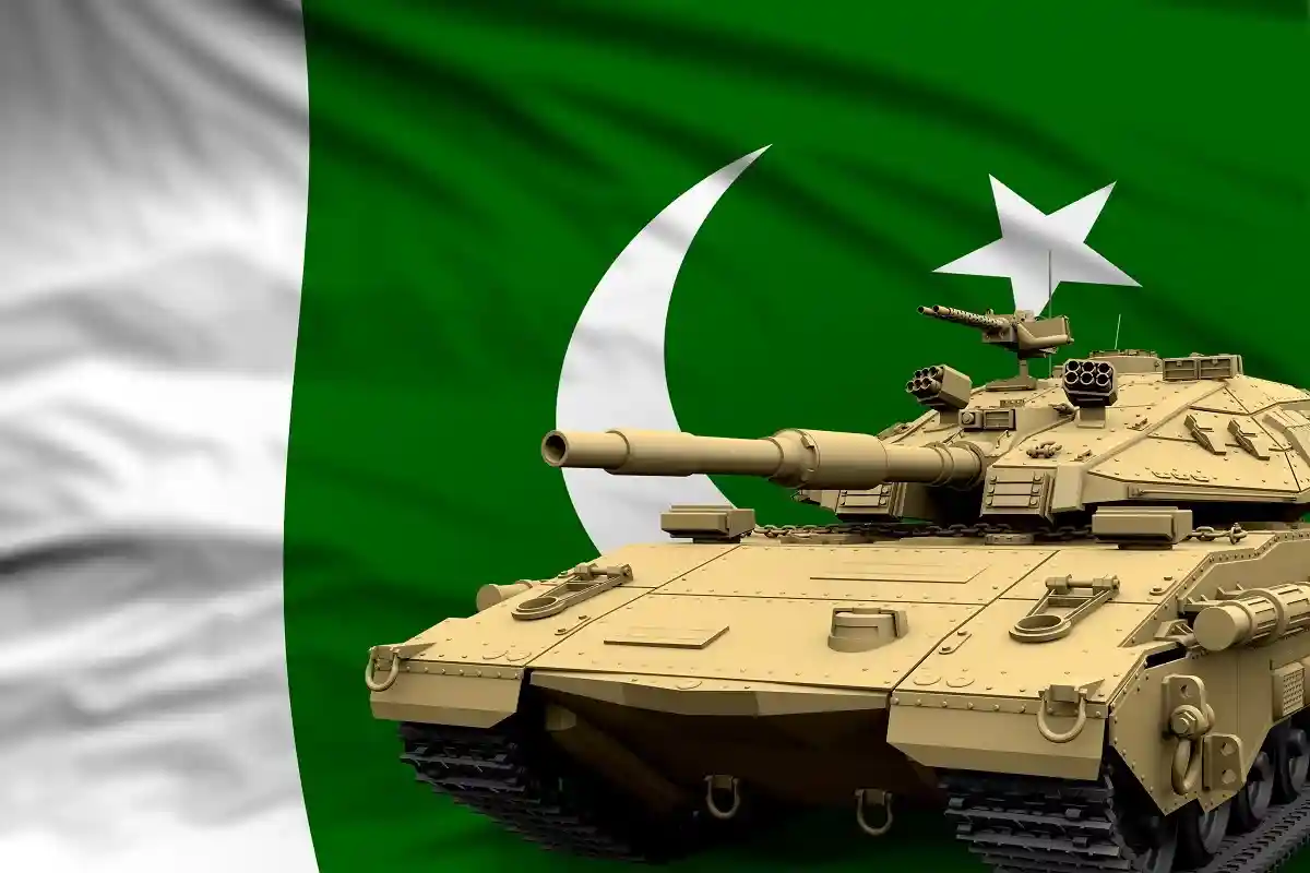 Пакистан тесно сотрудничает в военном отношении с Китайской Народной Республикой и де-факто является ядерной державой. Фото: Dancing_Man / shutterstock.com