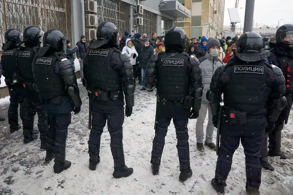 Полиция задержала более 4 300 человек на протестах в России