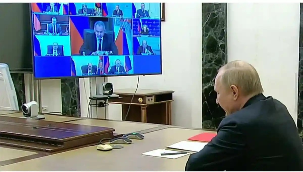 Видеоконференция 11 марта 2022. Фото: кадр из YouTube «Комсомольская правда» 