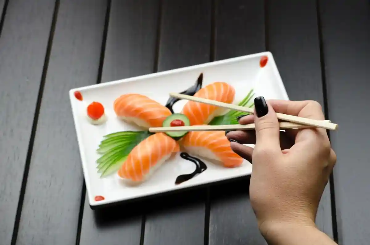 Японские суши. Фото: Isabella Mendes / Pexels.com