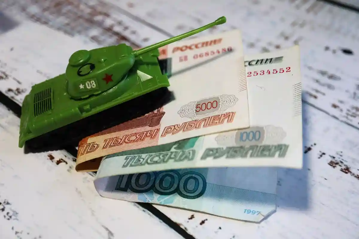Россия будет выплачивать долги рублями