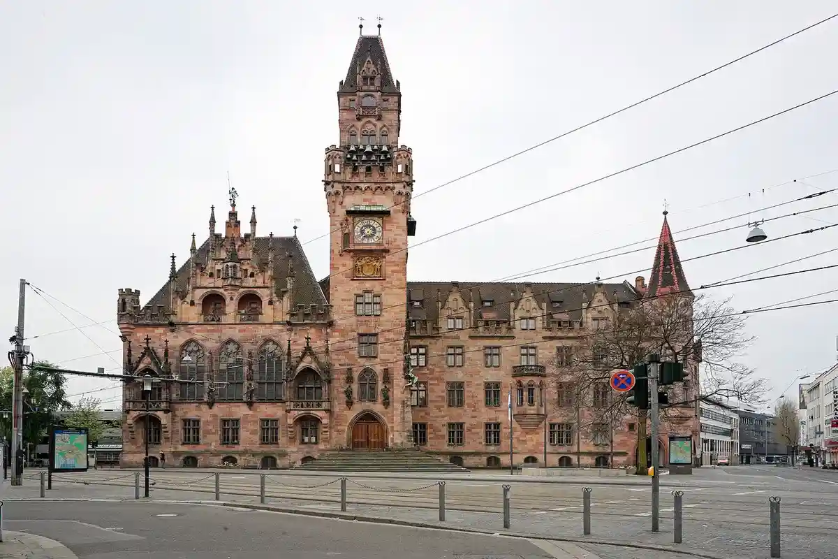 Новая ратуша города Саарбрюккен. Фото: Stefan Krause / wikimedia.org