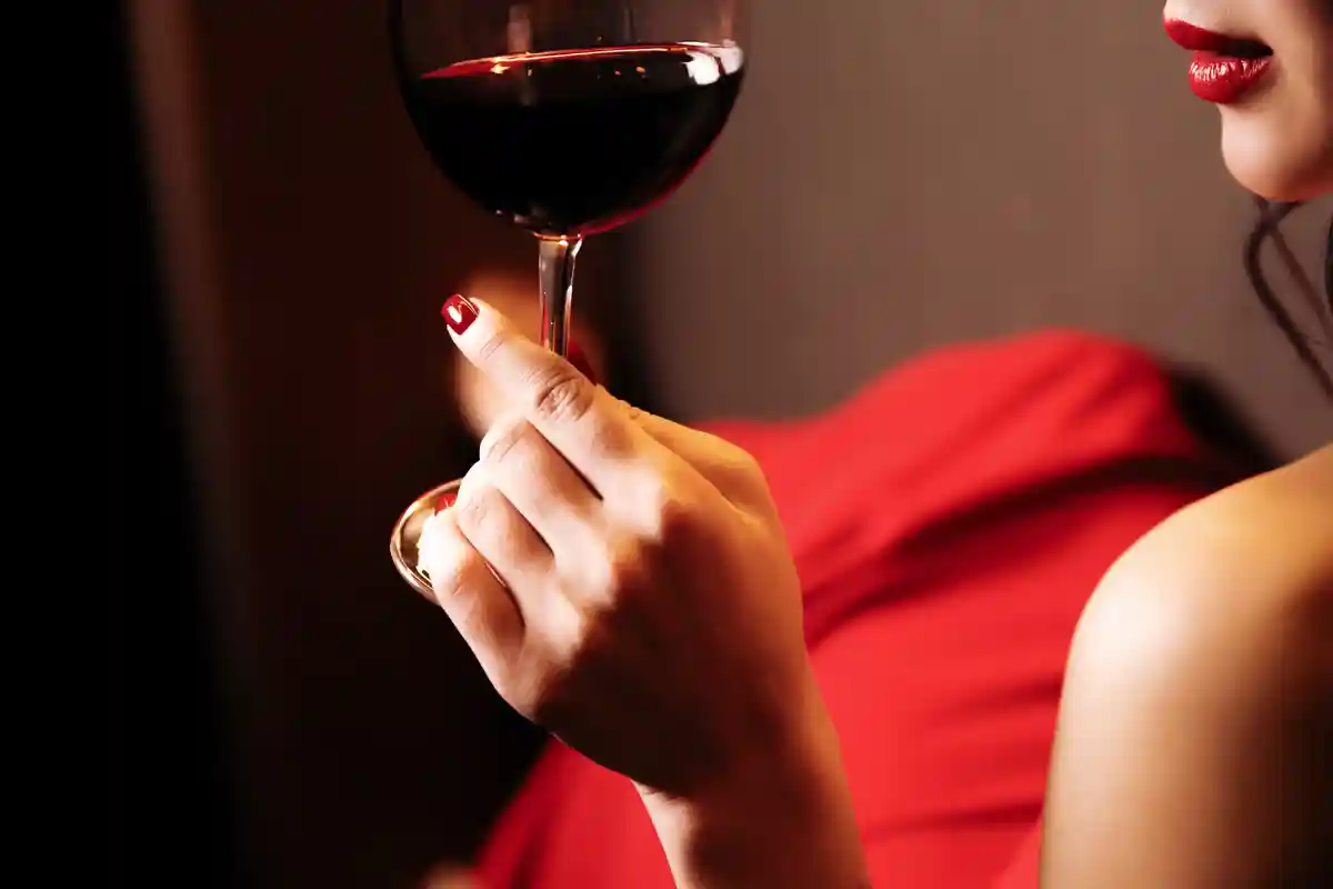 Исследование показало, что вино во время еды может снизить риск диабета 2 типа