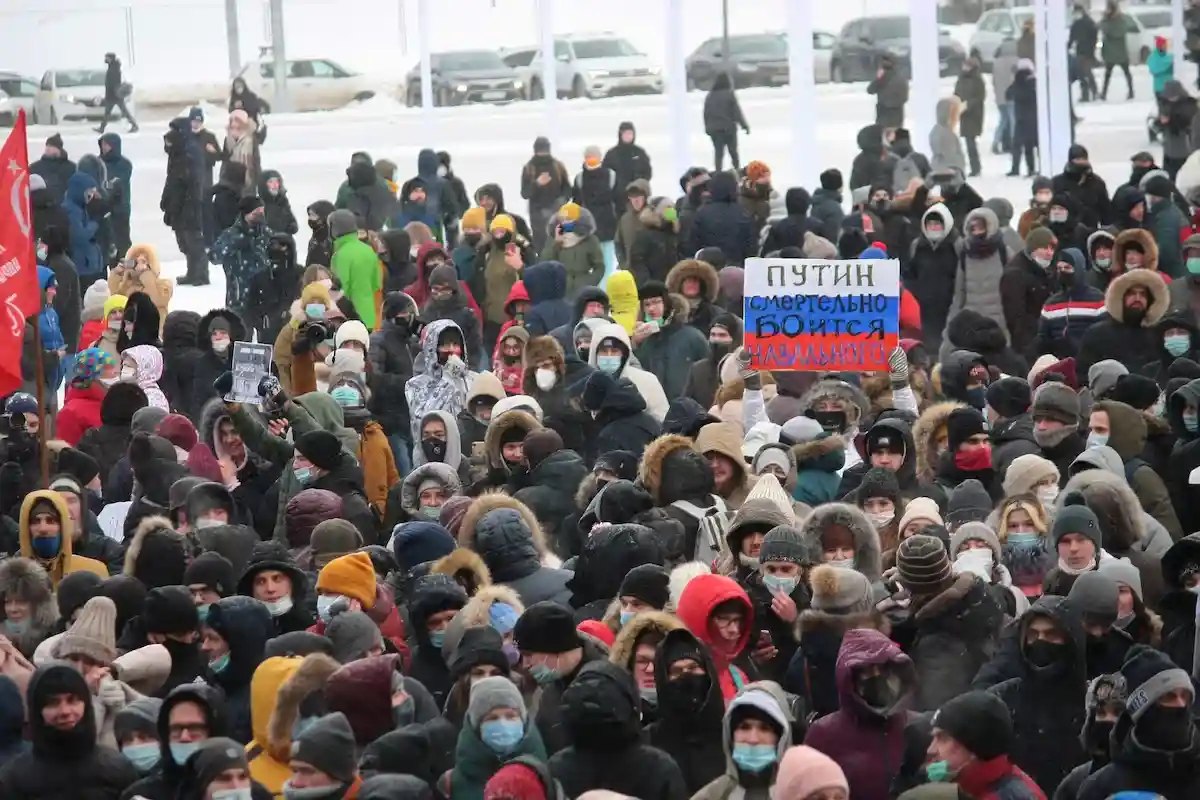 Протесты вместо концерта в Москве. Фото: Baba Mora / shutterstock.com