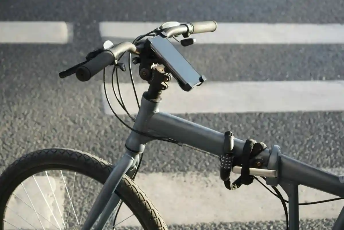 Как защитить свой велосипед от кражи Фото: maradon 333/shutterstock.com