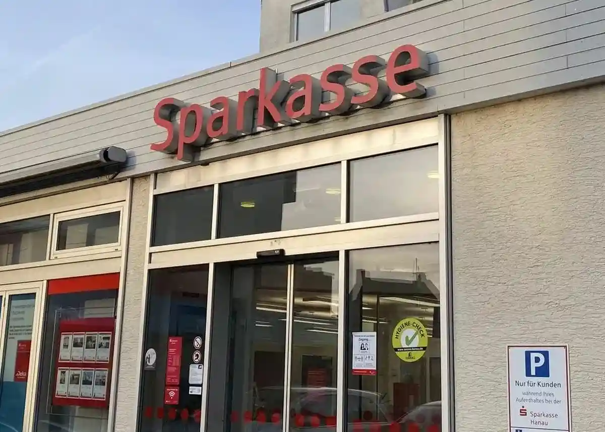 Sparkasse позволит клиентам снимать наличные без карты. Фото: Kamila Schmidt / aussiedlerbote.de