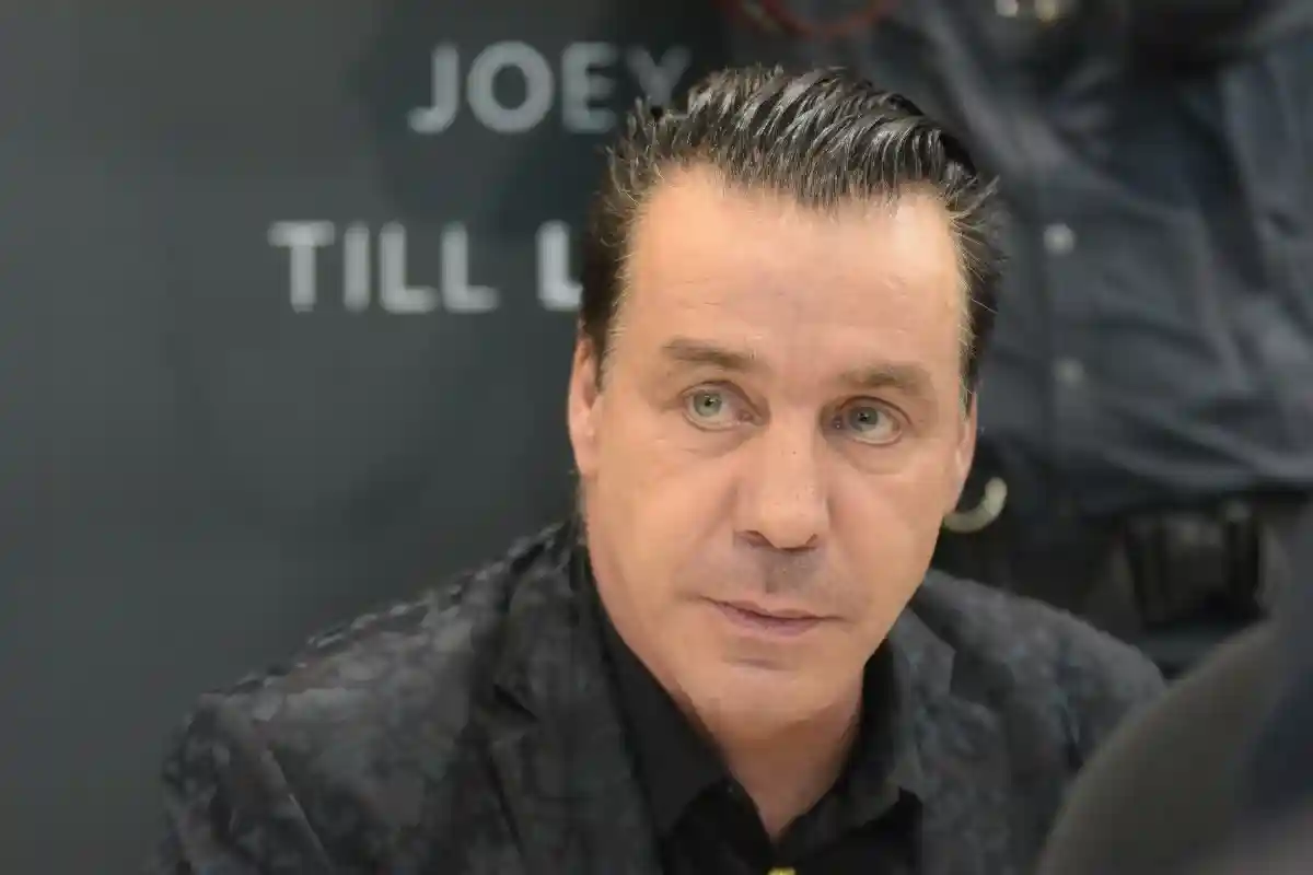 Тилль Линдеманн отменил концерты Rammstein в России