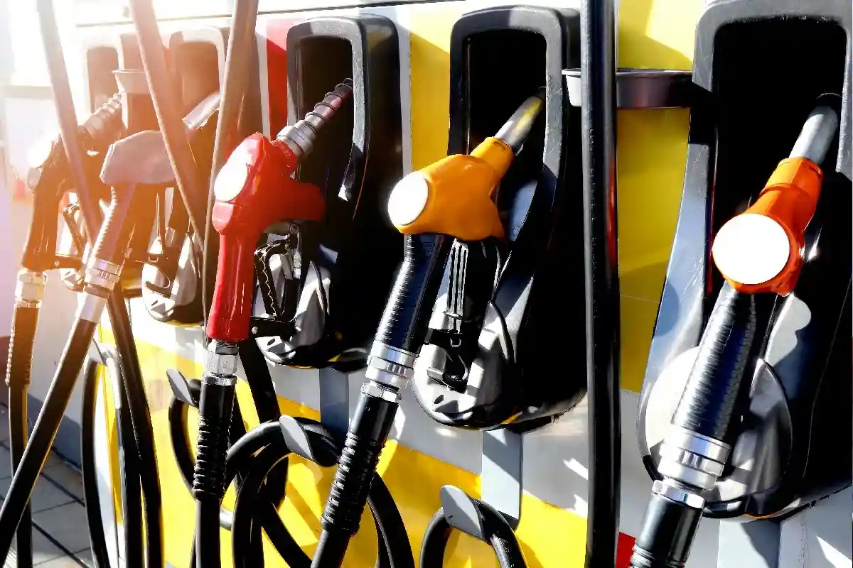 10 марта среднесуточная цена на дизельное топливо составляла 2,329 евро за литр. Фото: ThePowerPlant / Shutterstock.com