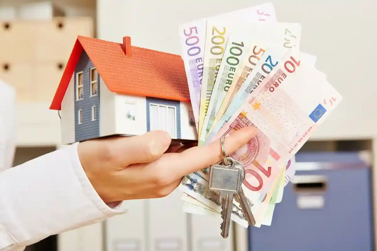Цены на недвижимость в Германии резко выросли, особенно с начала последнего десятилетия. Это связано и с ростом населения. Фото: Robert Kneschke / Shutterstock.com
